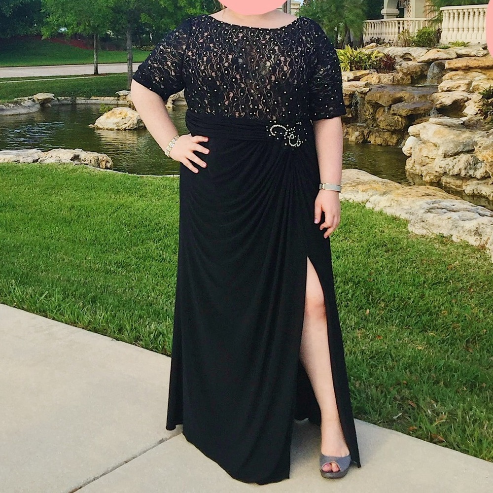 David’s Bridal Black Evening Gown with Swarovski Iridescent Rhinestoned …